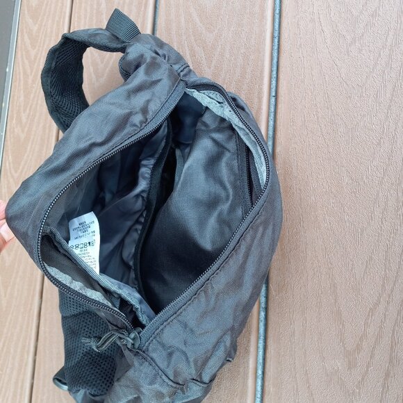 NWT Eddie Bauer Packable Slingbag Stowaway Slingbag - Picture 5 of 13